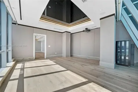 17121 Collins Avenue Sunny Isles Beach FL 33160