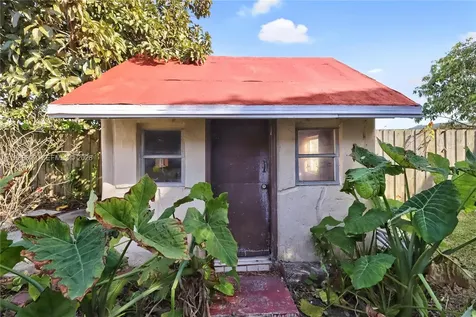 15264 SW 102nd Court Miami FL 33157