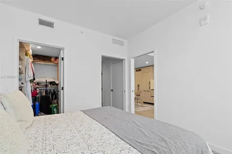 225 N Miami Avenue Miami FL 33128