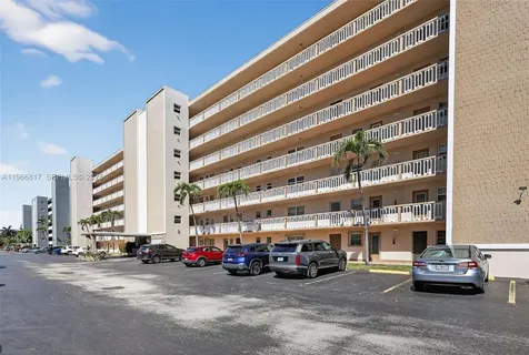 421 NE 14th Avenue Hallandale Beach FL 33009