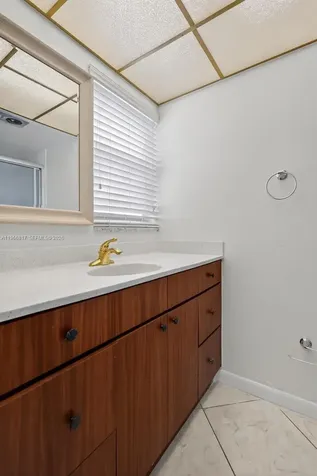 421 NE 14th Avenue Hallandale Beach FL 33009