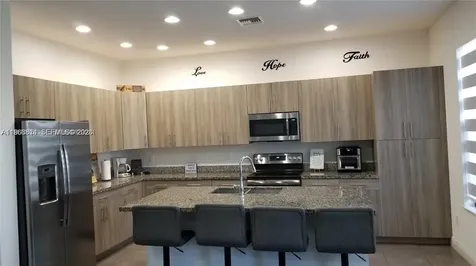20945 NW 1st Drive Pembroke Pines FL 33029