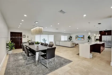 1201 Washington Street Hollywood FL 33019