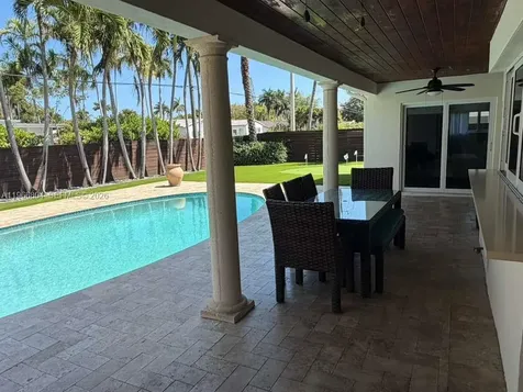 1201 Washington Street Hollywood FL 33019
