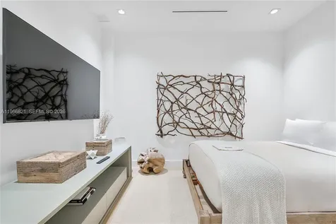 102 24th Street Miami Beach FL 33139