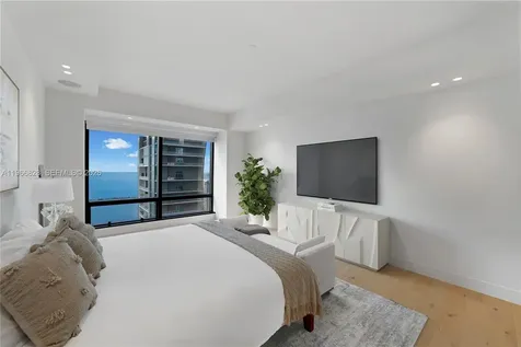 1425 Brickell Avenue Miami FL 33131