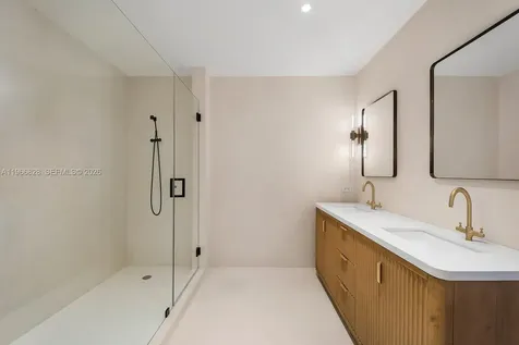 1425 Brickell Avenue Miami FL 33131