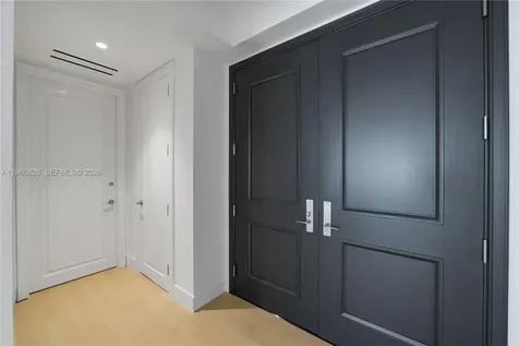 1425 Brickell Avenue Miami FL 33131