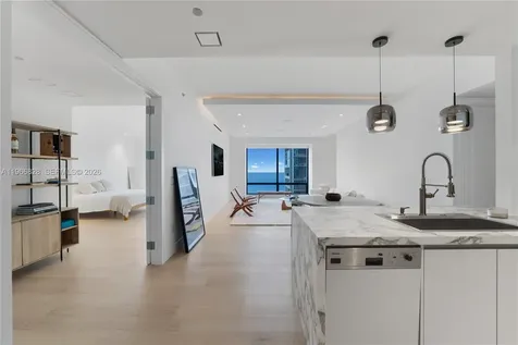 1425 Brickell Avenue Miami FL 33131