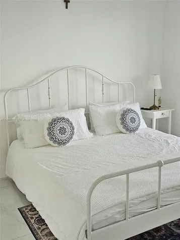 16385 Biscayne Boulevard North Miami Beach FL 33160