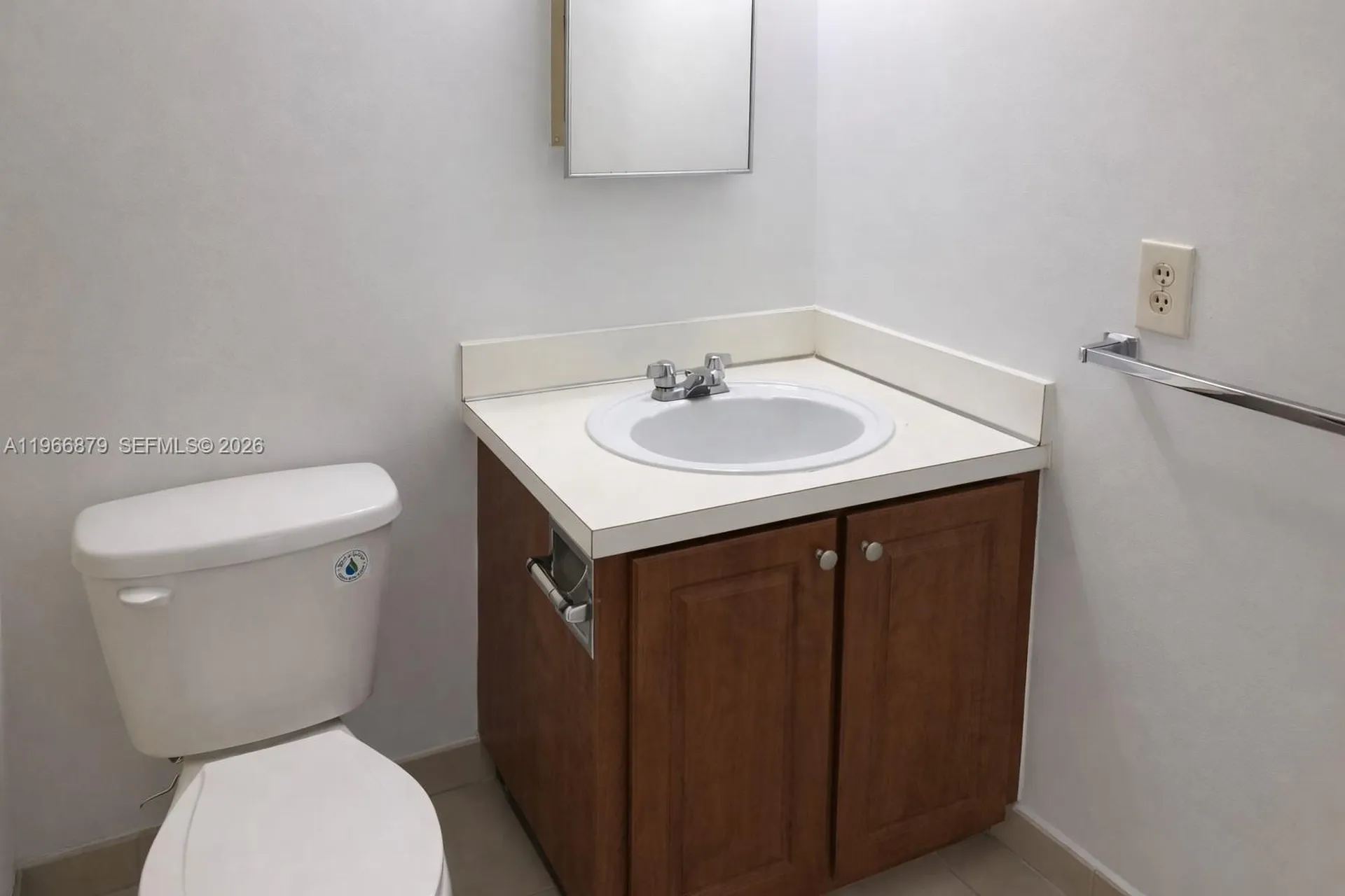 5821 Washington Street Hollywood FL 33023