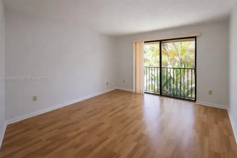 5821 Washington Street Hollywood FL 33023