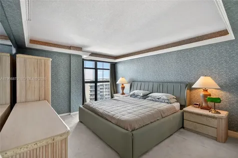 5757 Collins Avenue Miami Beach FL 33140