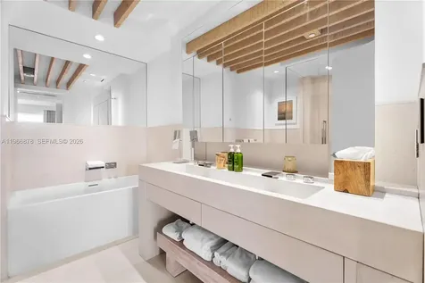 102 24th Street Miami Beach FL 33139