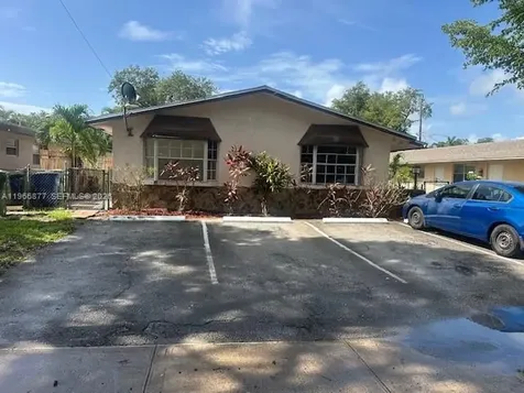 31 SW 8th Court Hallandale Beach FL 33009