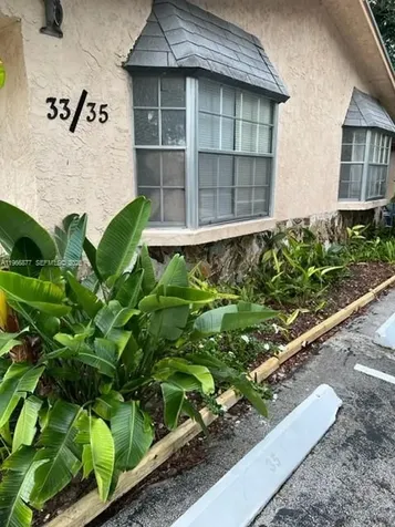 31 SW 8th Court Hallandale Beach FL 33009