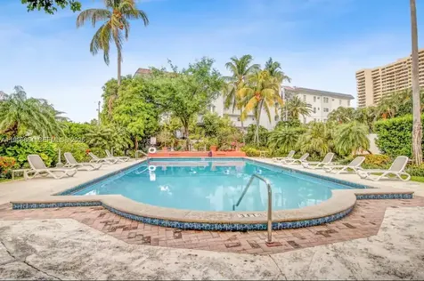 255 W 24th Street Miami Beach FL 33140