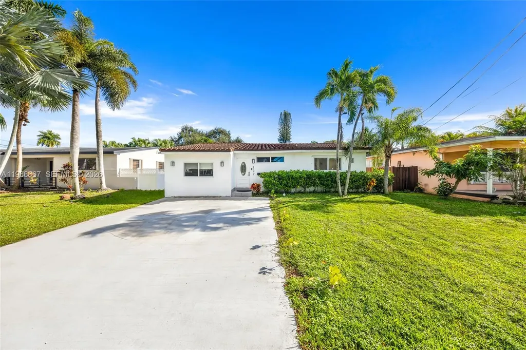 907 N Park Road Hollywood FL 33021