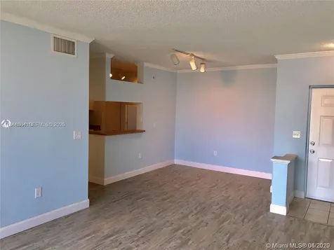 17125 N Bay Road Sunny Isles Beach FL 33160