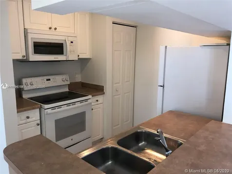 17125 N Bay Road Sunny Isles Beach FL 33160