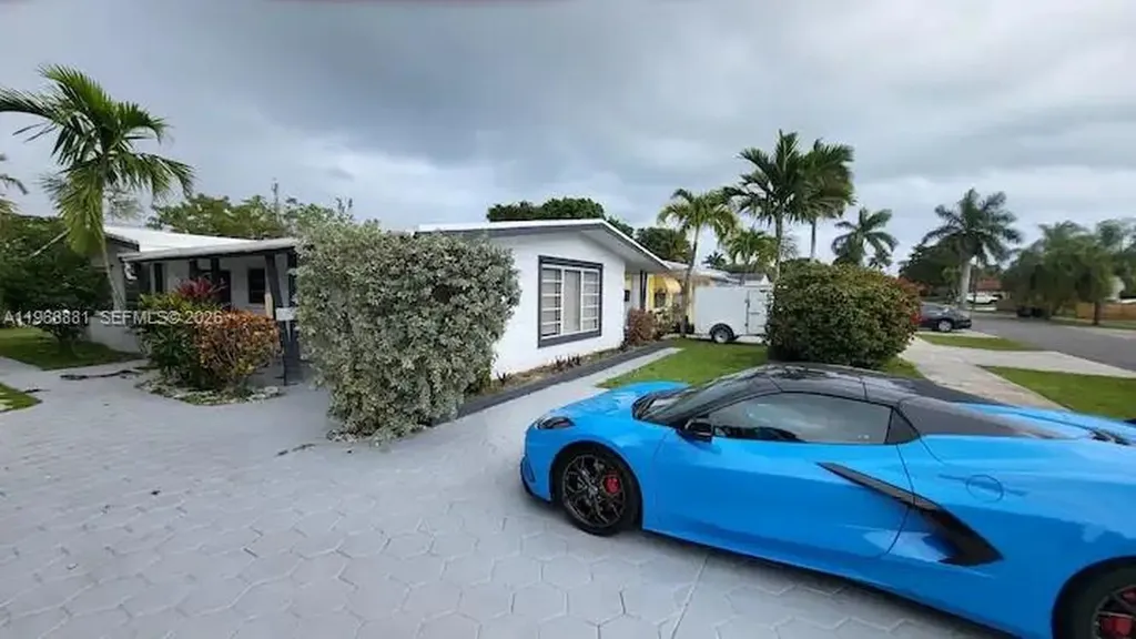 821 NE 6th Street Hallandale Beach FL 33009