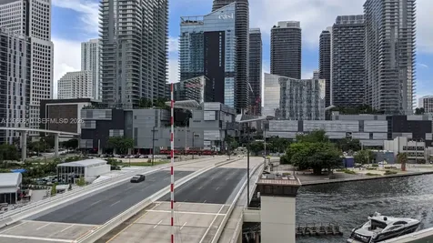 350 S Miami Avenue Miami FL 33130