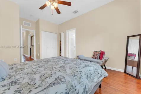 8844 S Isles Circle Tamarac FL 33321