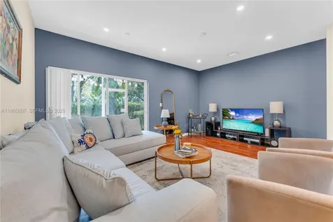8844 S Isles Circle Tamarac FL 33321
