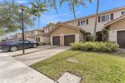 8844 S Isles Circle Tamarac FL 33321