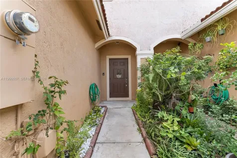 8844 S Isles Circle Tamarac FL 33321