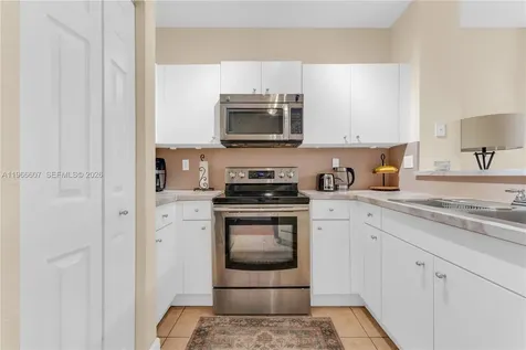 8844 S Isles Circle Tamarac FL 33321