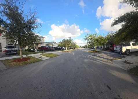 613 NE 5th Way Florida City FL 33034