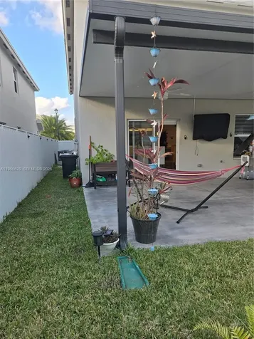 613 NE 5th Way Florida City FL 33034