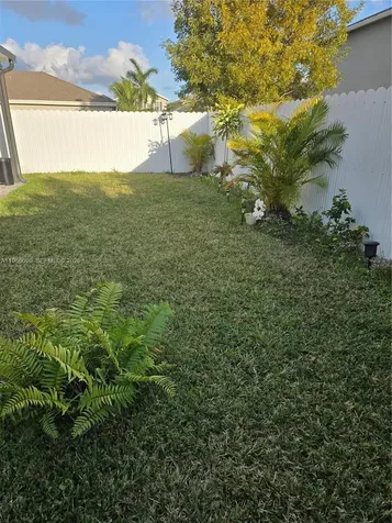 613 NE 5th Way Florida City FL 33034