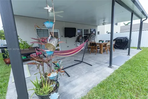 613 NE 5th Way Florida City FL 33034