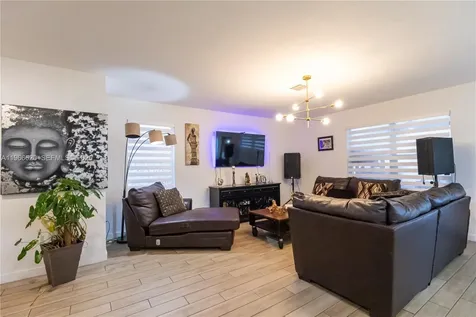 613 NE 5th Way Florida City FL 33034