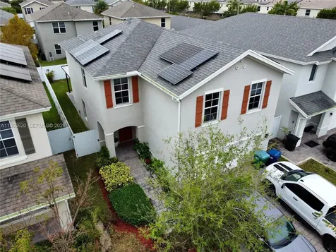 613 NE 5th Way Florida City FL 33034