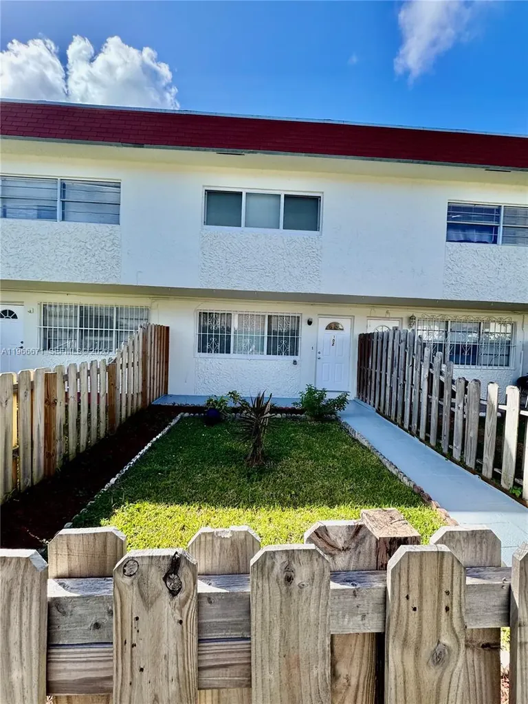 1481 NE 150th Street Miami FL 33161