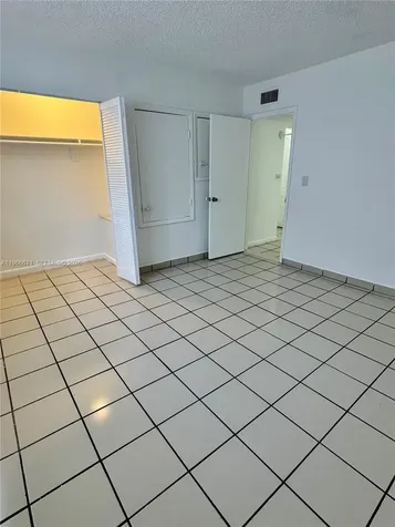 1481 NE 150th Street Miami FL 33161