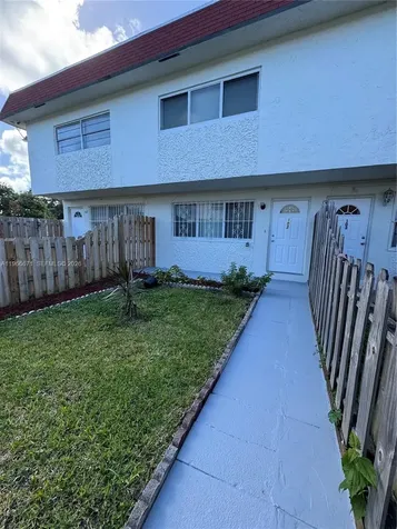 1481 NE 150th Street Miami FL 33161