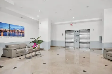 60 NW 37th Avenue Miami FL 33125