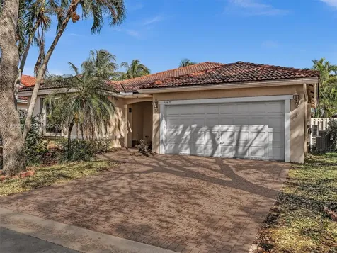 4962 SW 32nd Way Hollywood FL 33312