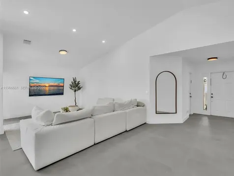 4962 SW 32nd Way Hollywood FL 33312