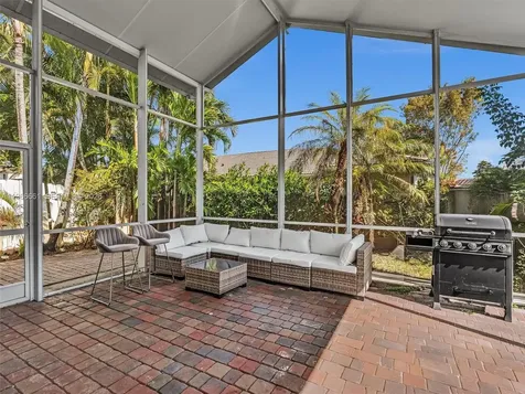 4962 SW 32nd Way Hollywood FL 33312
