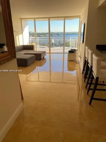 18031 Biscayne Boulevard Aventura FL 33160