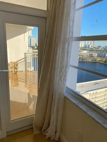 18031 Biscayne Boulevard Aventura FL 33160
