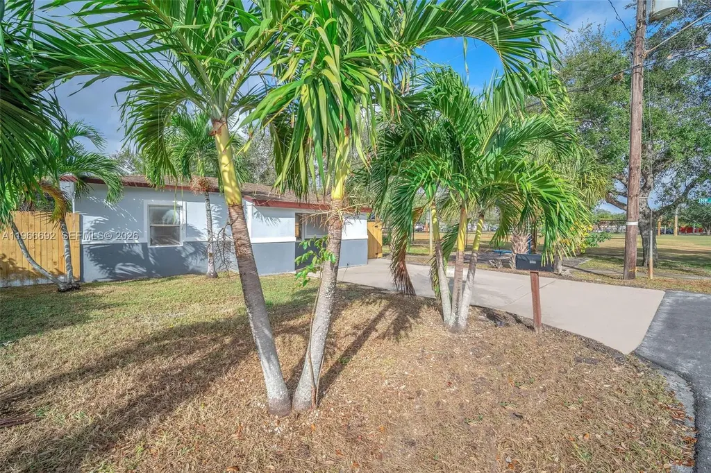 841 NW 15th Terrace Fort Lauderdale FL 33311