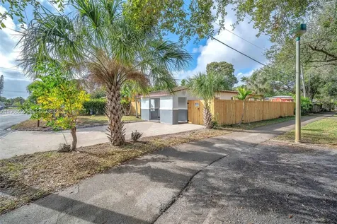 841 NW 15th Terrace Fort Lauderdale FL 33311
