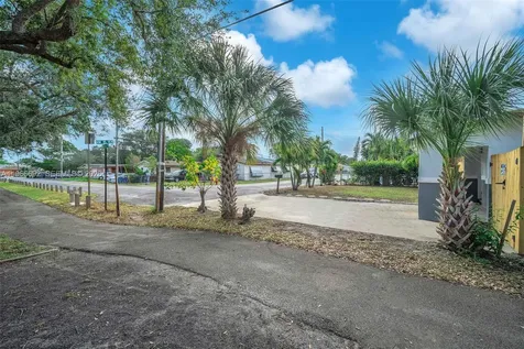 841 NW 15th Terrace Fort Lauderdale FL 33311
