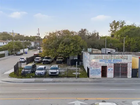 7010 NW 7th Avenue Miami FL 33150